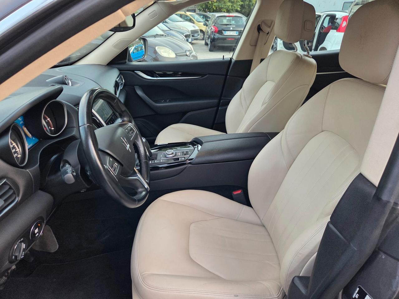 Maserati Levante 3.0 V6 275 cv Diesel AWD Granlusso