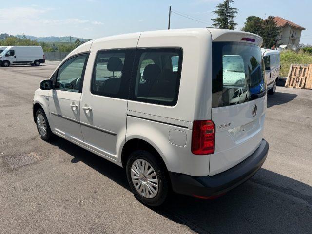 VOLKSWAGEN Caddy 5 POSTI VETTURA - KM 25.000 - NO OBBLIGO FINANZIAM