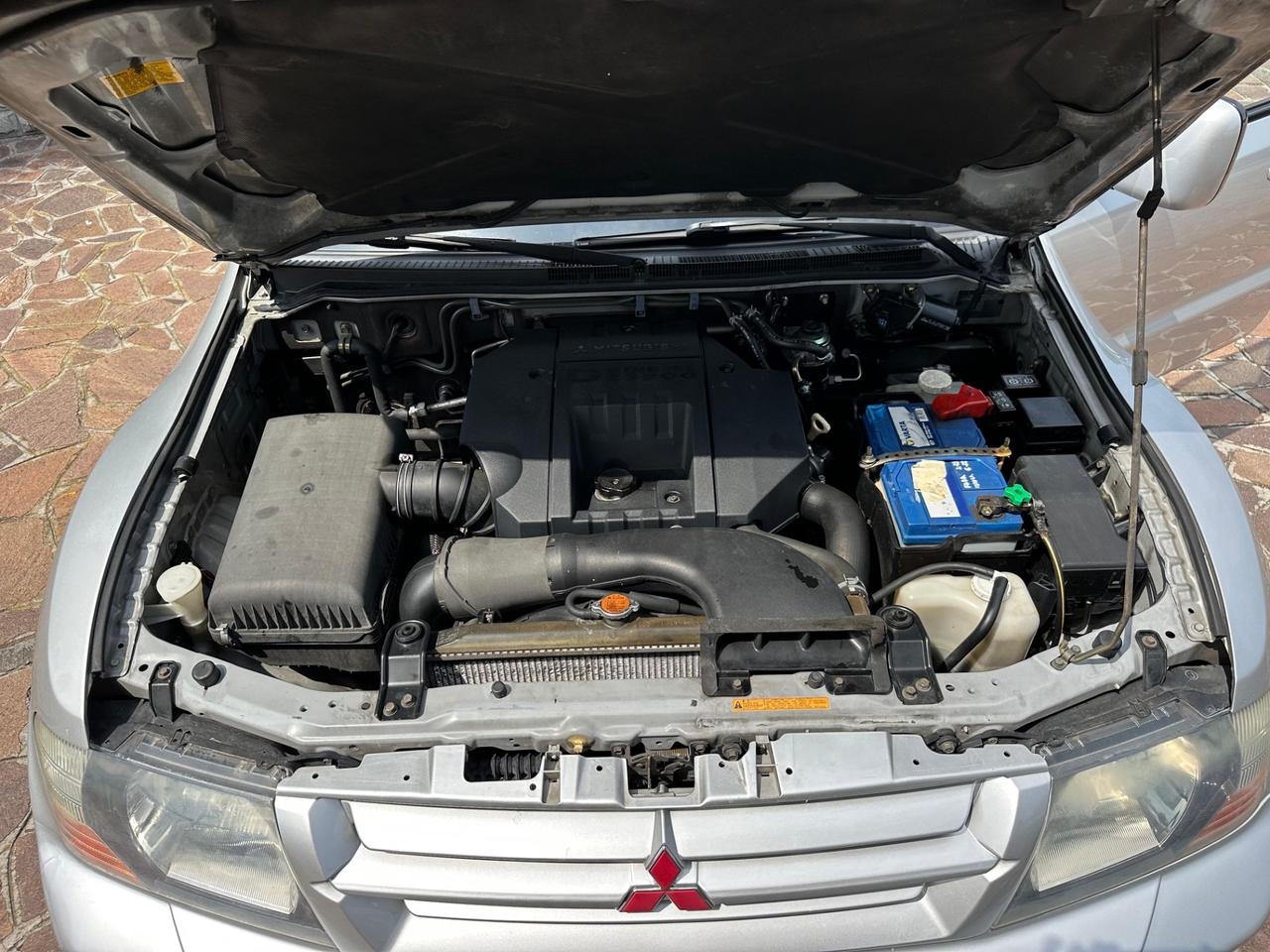 Mitsubishi Pajero 3.2 16V DI-D 5p. GLS2 C. AUTOMATICO