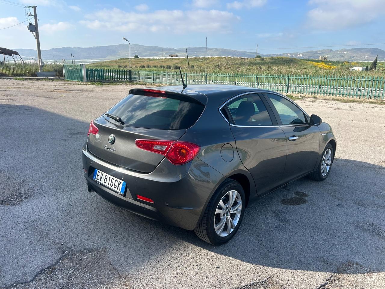 Alfa Romeo Giulietta 1.6 JTDm-2 105 CV Distinctive