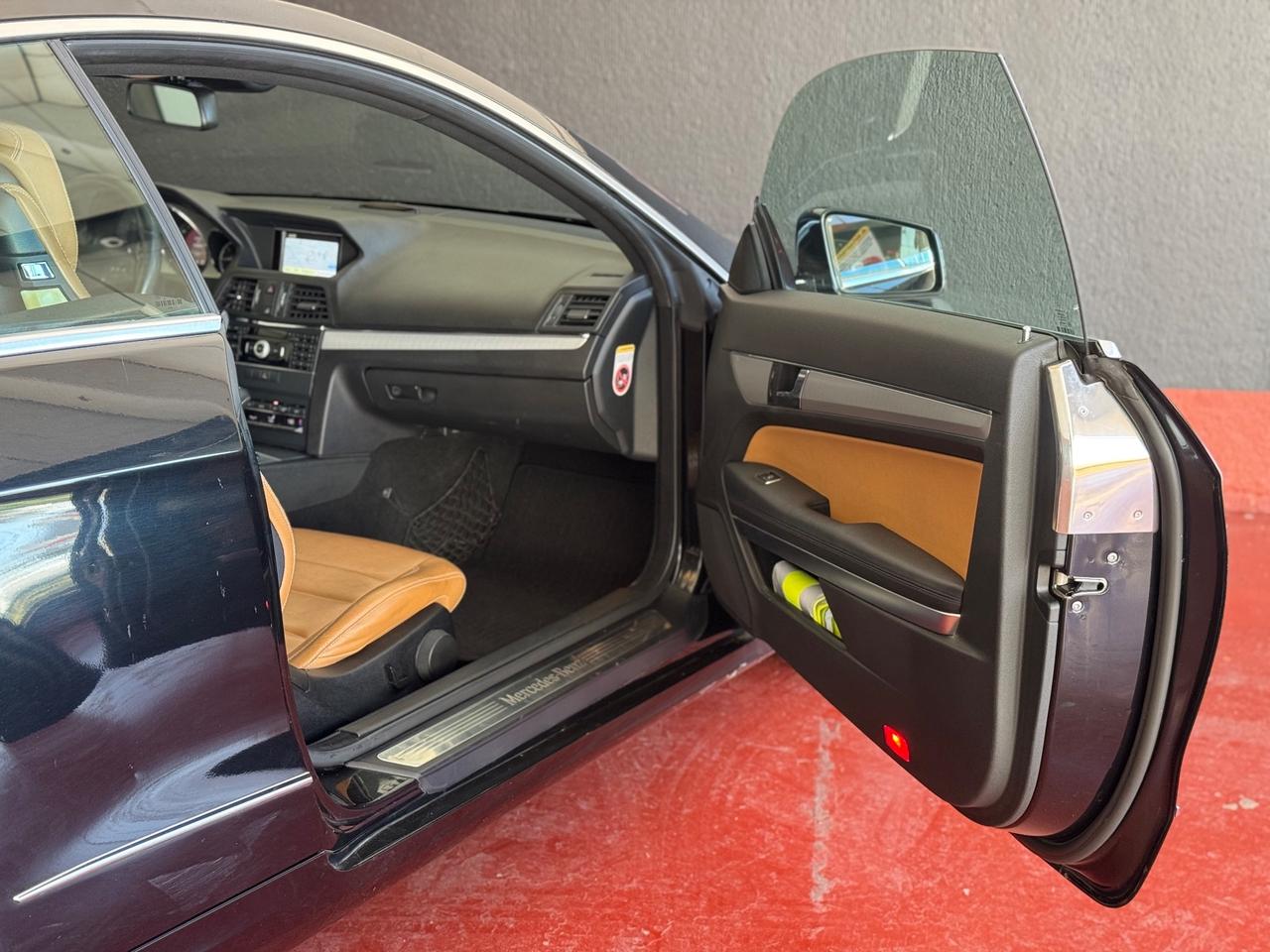 Mercedes-benz E 220 CDI BlueEFFICIENCY Avantgarde