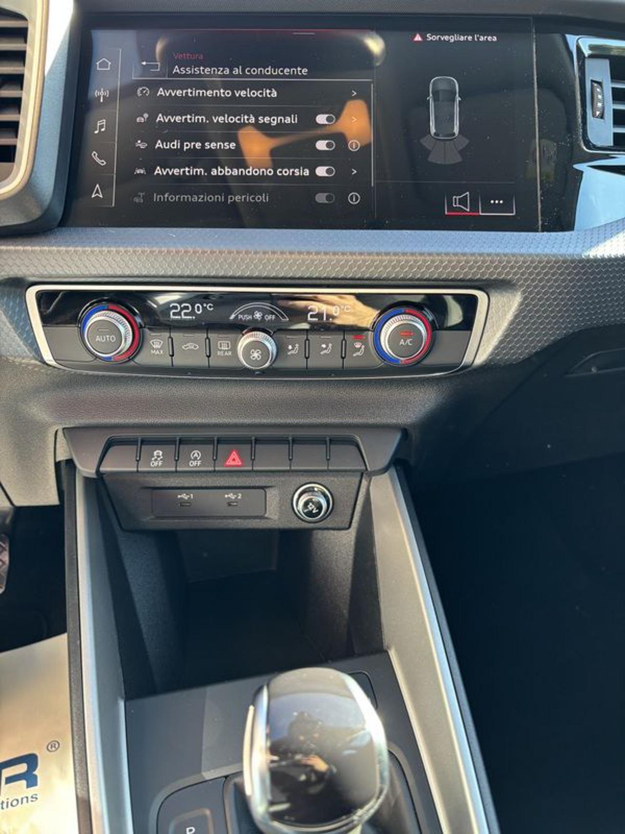 Audi A1 SPB 30 TFSI S tronic S line edition LED-APP-17"