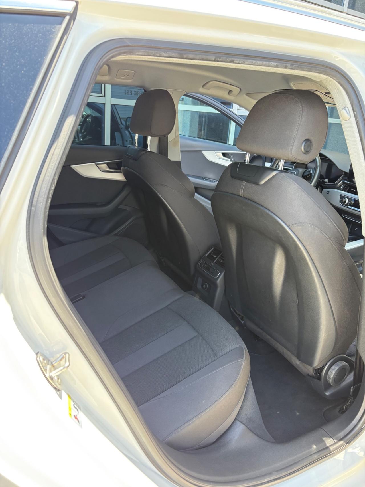 Audi A4 Avant 35 TDI/163 CV S tronic Business Advanced