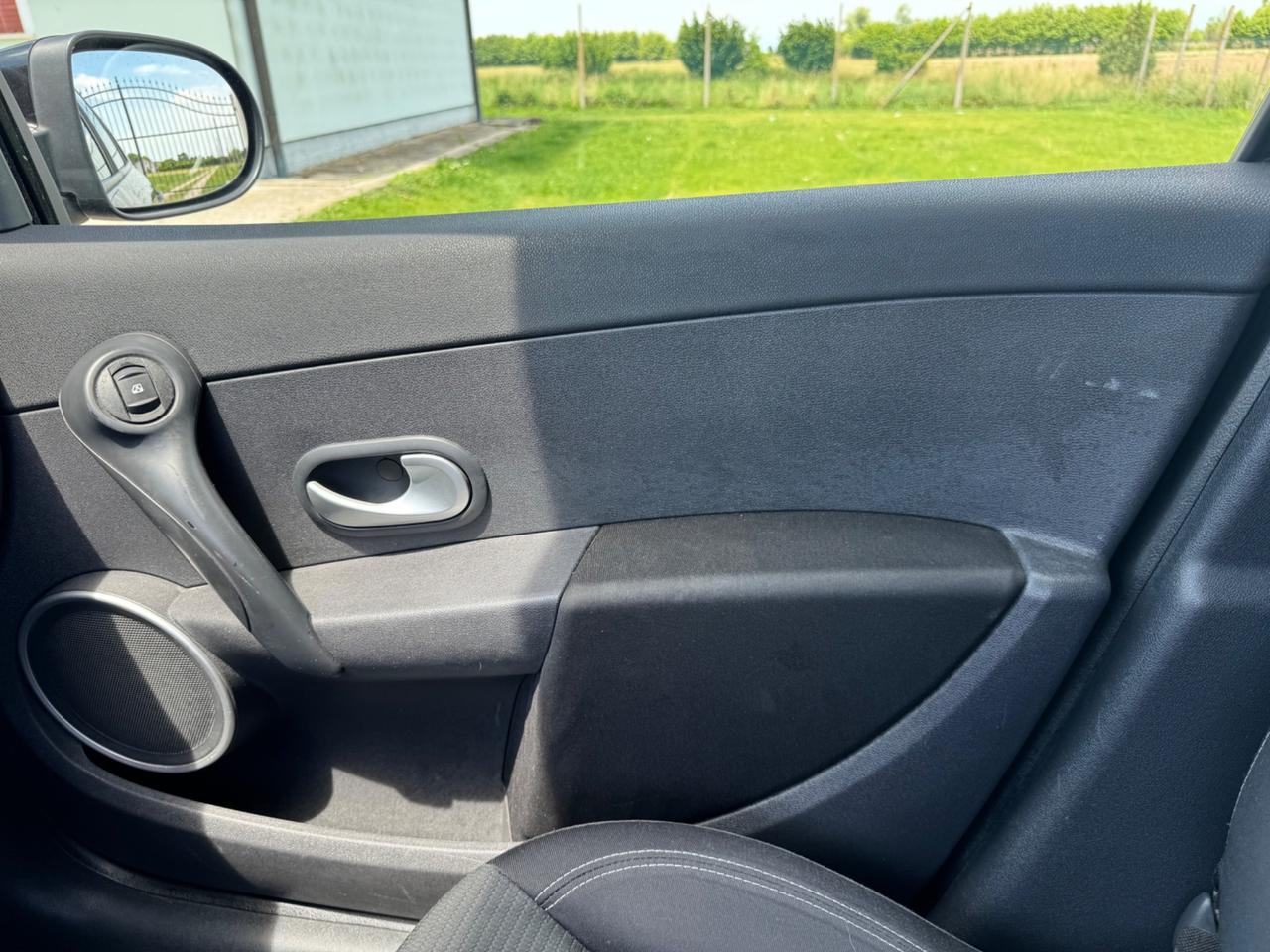 Renault Clio 1.2 16V 5 porte GPL