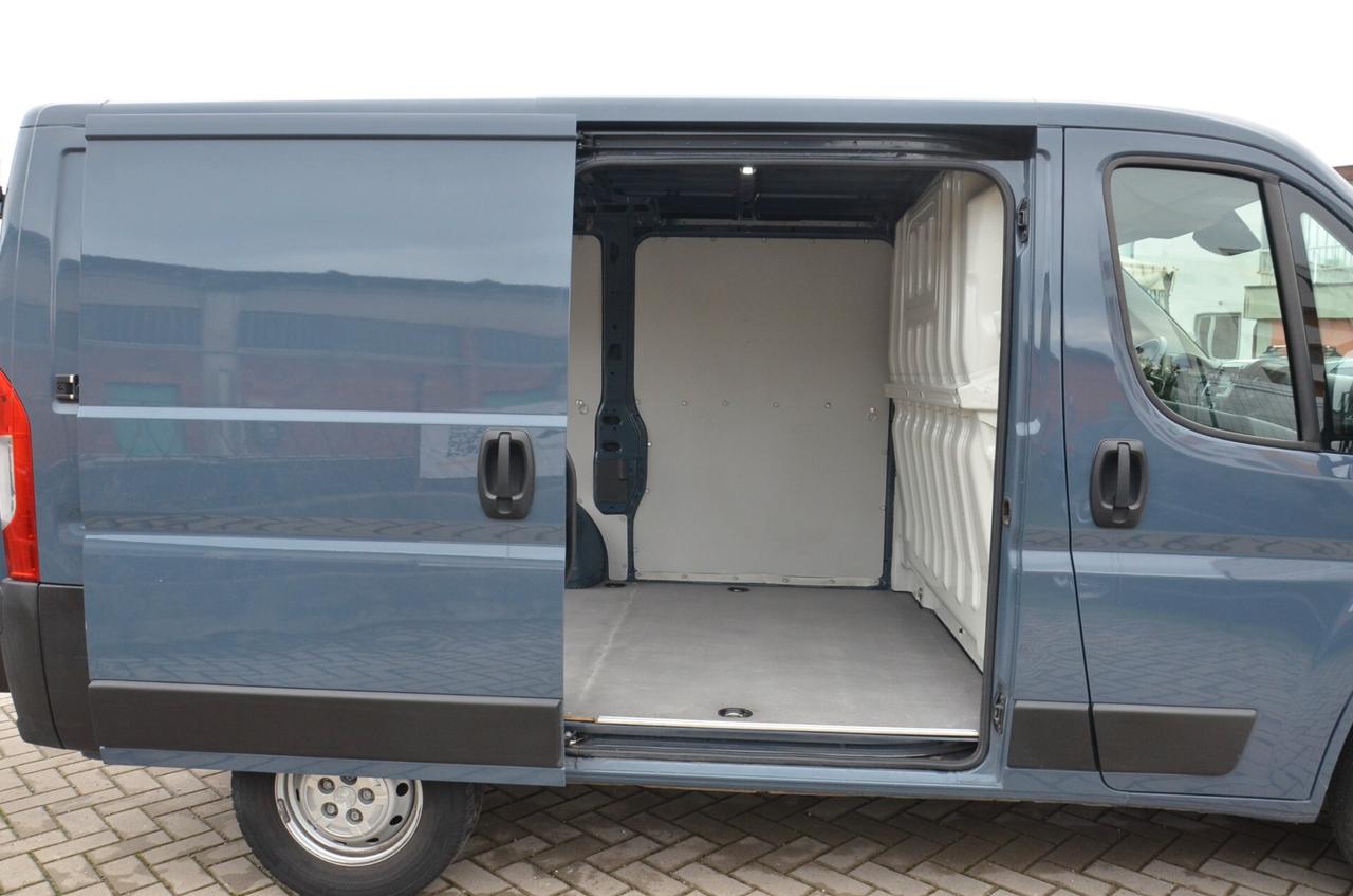 Peugeot Boxer 330 2.2 BlueHDi 120 S&S PC-TN Furgone