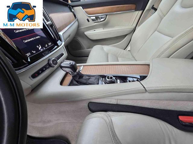VOLVO V90 D4 AWD Geartronic Momentum