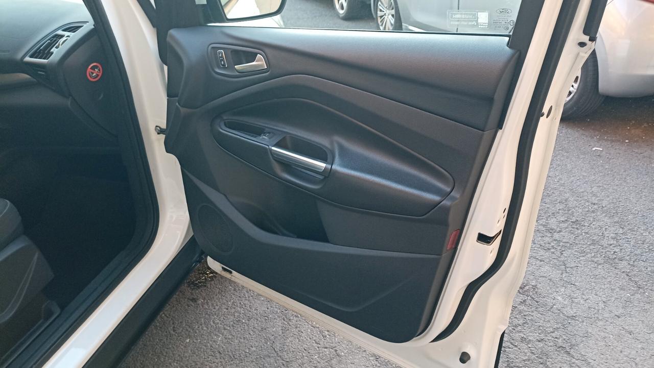 Ford Kuga 2.0 TDCI 140 CV Titanium 2WD