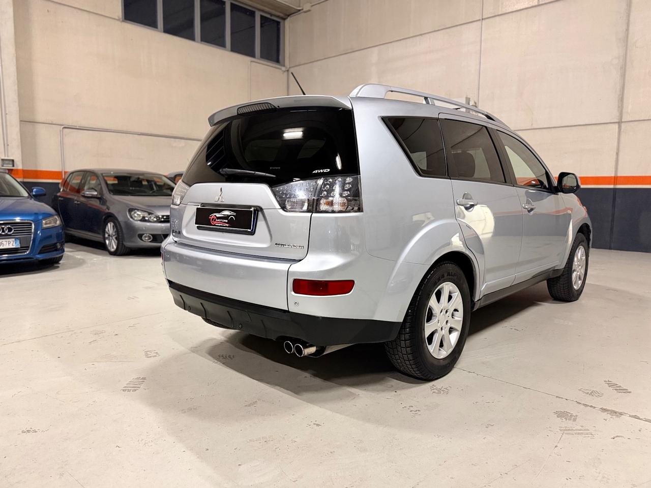 Mitsubishi Outlander 2.0 DI-D Instyle 7 POSTI 4x4