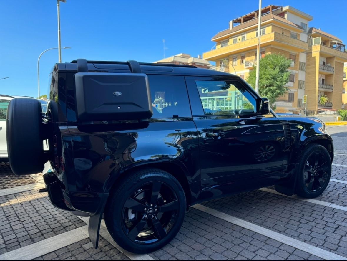 Land Rover Defender 90 3.0d i6 mhev X-dynamic - Total BLACK !!!