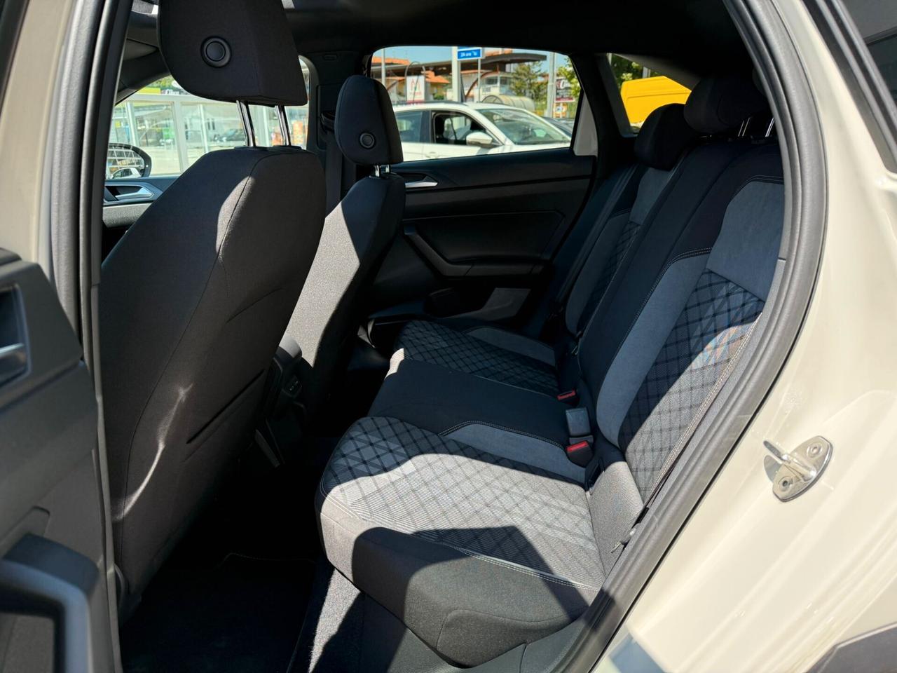 Volkswagen Taigo 1.0 TSI 110 CV DSG R-Line