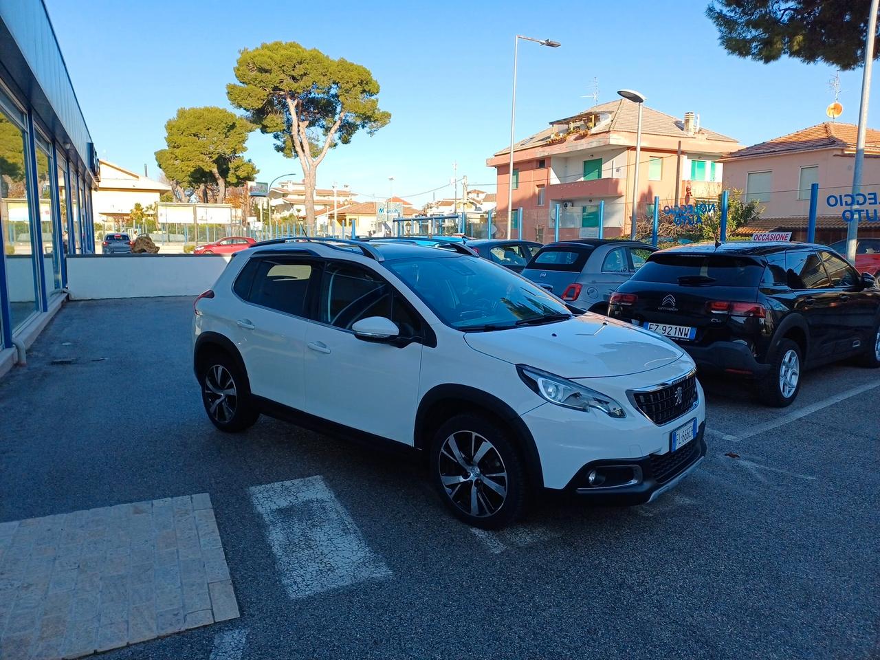 Peugeot 2008 PureTech Turbo 110 EAT6 S&S Black Matt