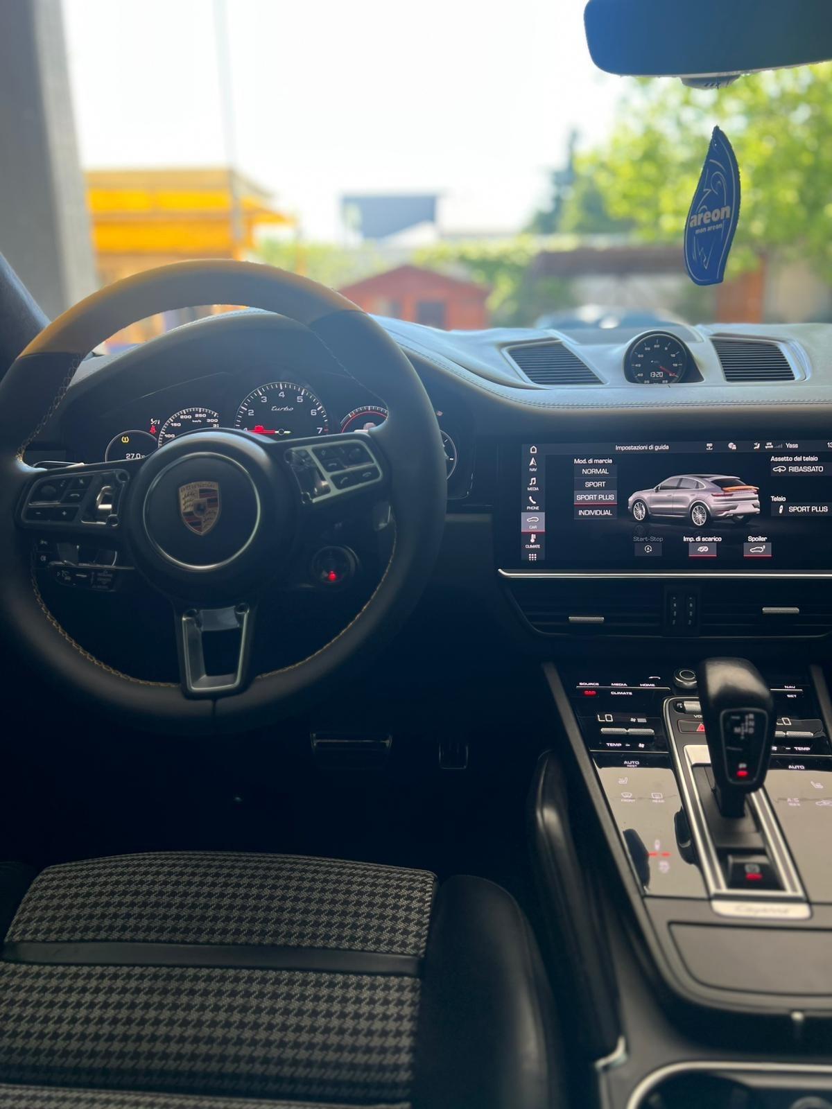 Porsche Cayenne Coupé 4.0 V8 Turbo
