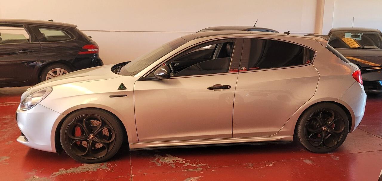 Alfa Romeo Giulietta 1750 TBi 235 cv Quadrifoglio Verde