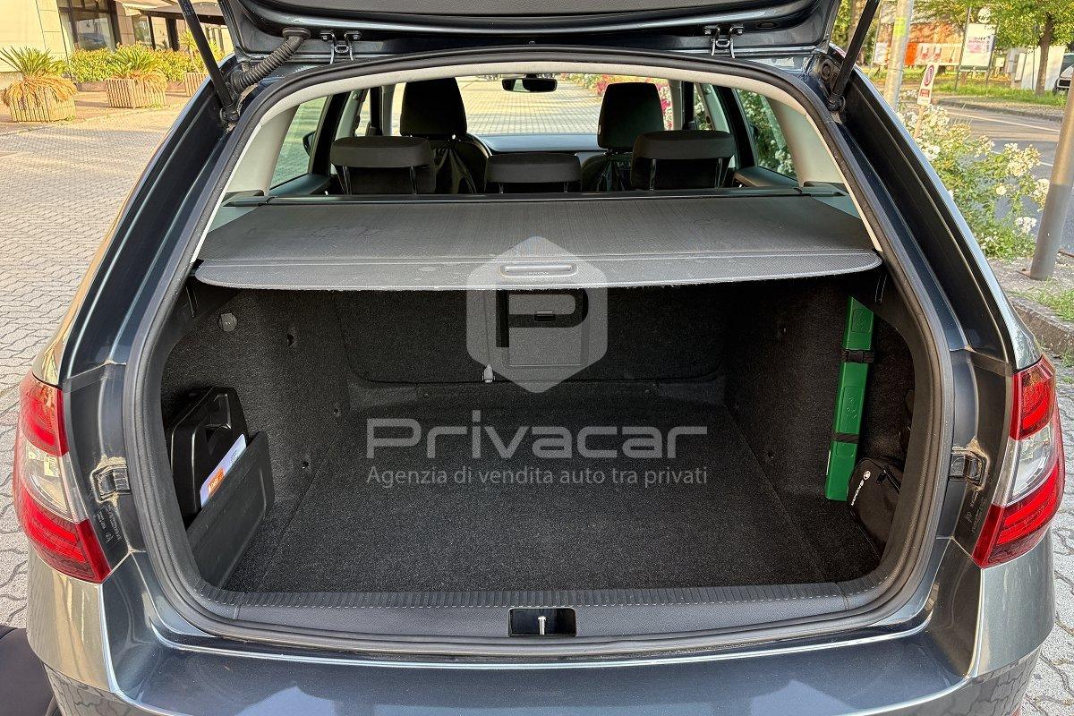 SKODA Octavia 1.6 TDI CR 115 CV DSG Wagon Executive