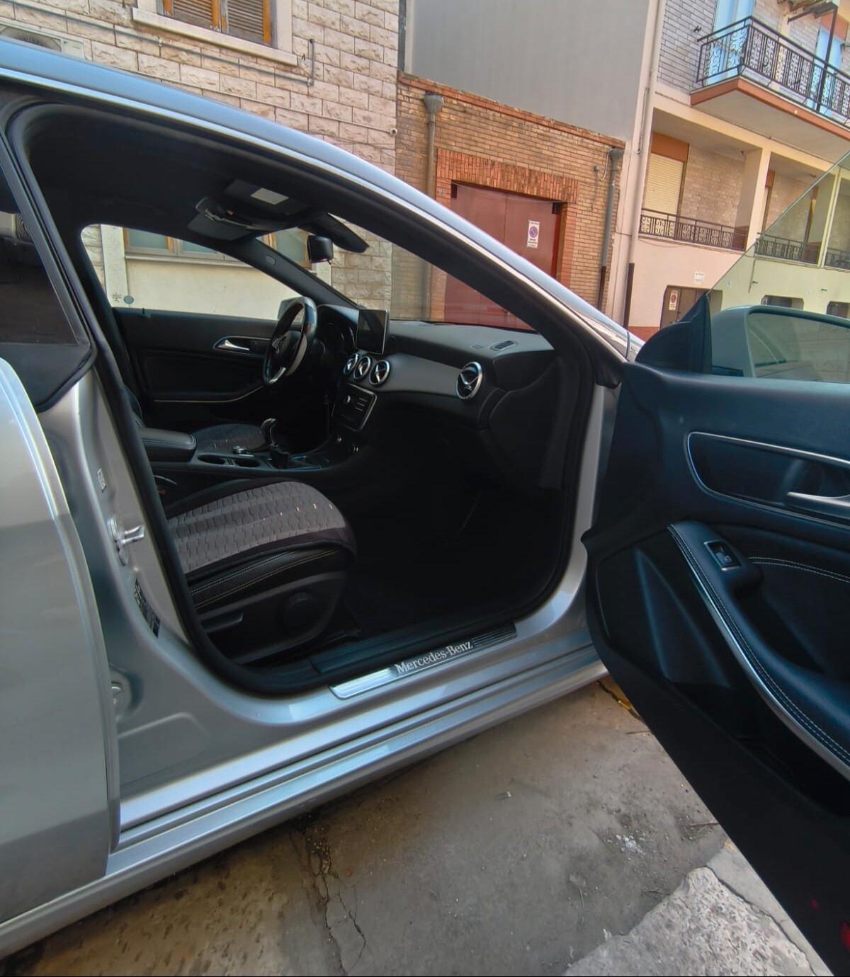 Mercedes-benz CLA 200 CDI S.W. Premium