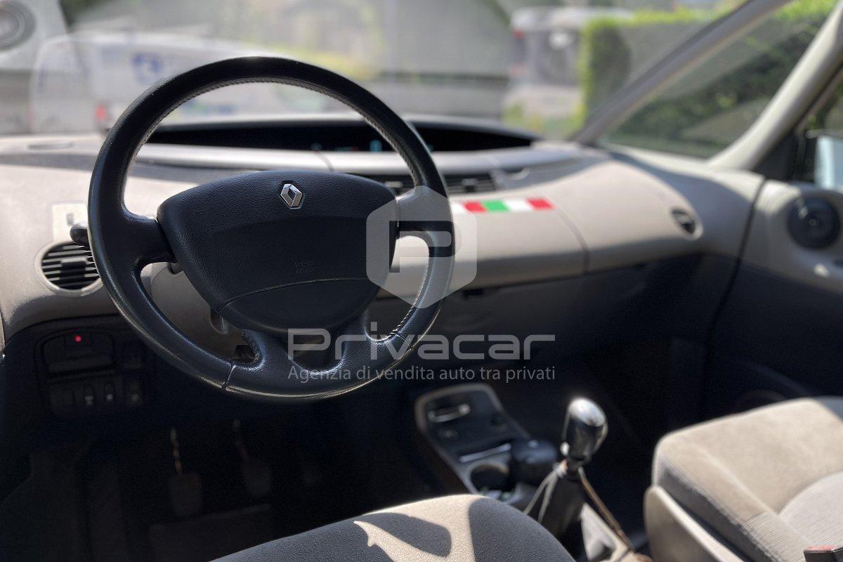 RENAULT Espace 2.2 16V dCi Privilège