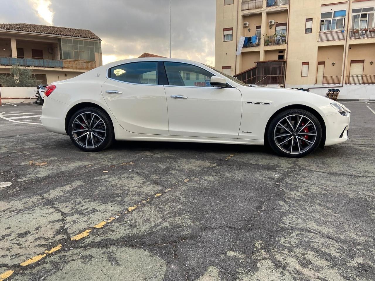 Maserati Ghibli V6 Diesel Gransport