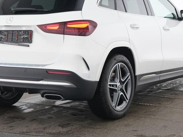 MERCEDES-BENZ GLA 180 Automatic AMG Line Premium