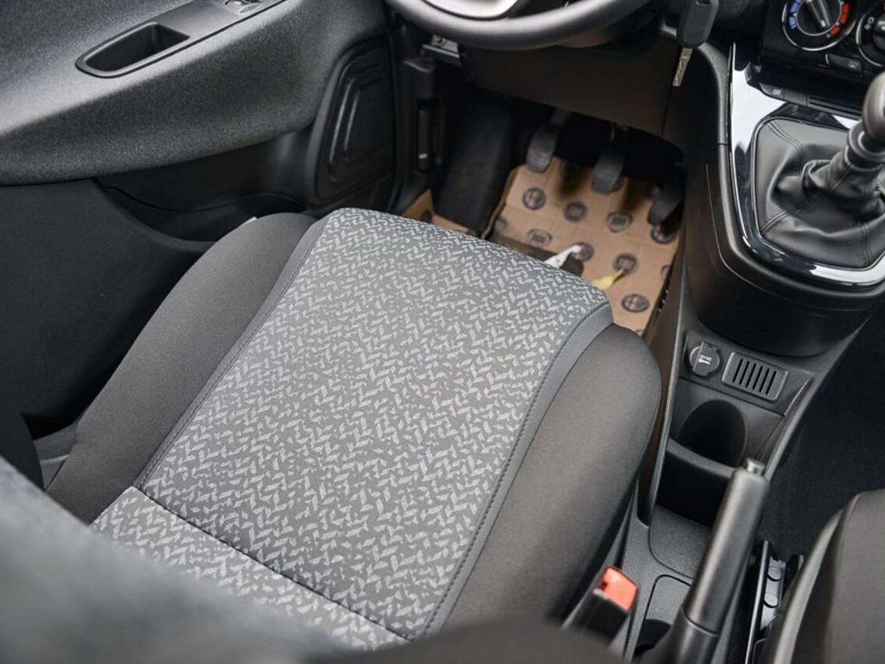 LANCIA Ypsilon III 2021 - Ypsilon 1.0 firefly hybrid Silver s&s 70cv