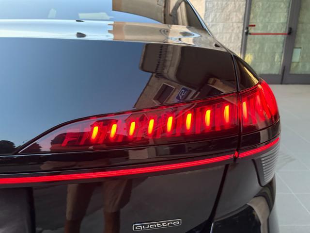 AUDI A6 TDI 150 kW S tronic quattro S line edition.