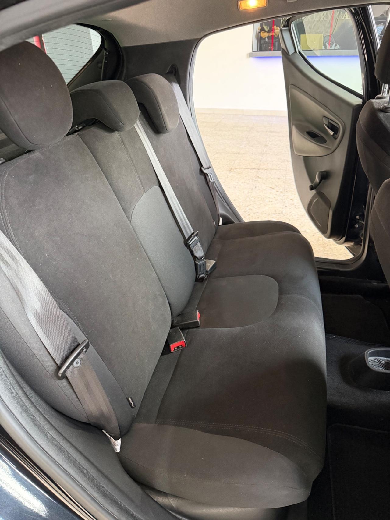 Lancia Ypsilon 1.2 69 CV 5 porte 2015