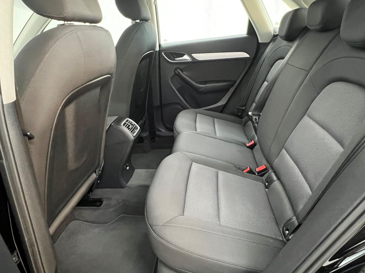 AUDI Q3 I 2015 Q3 2.0 tdi Business 120cv