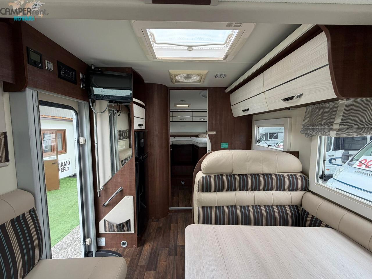 MCLOUIS NESS 73G - MOTORHOME CON LETTI GEMELLI IN CODA