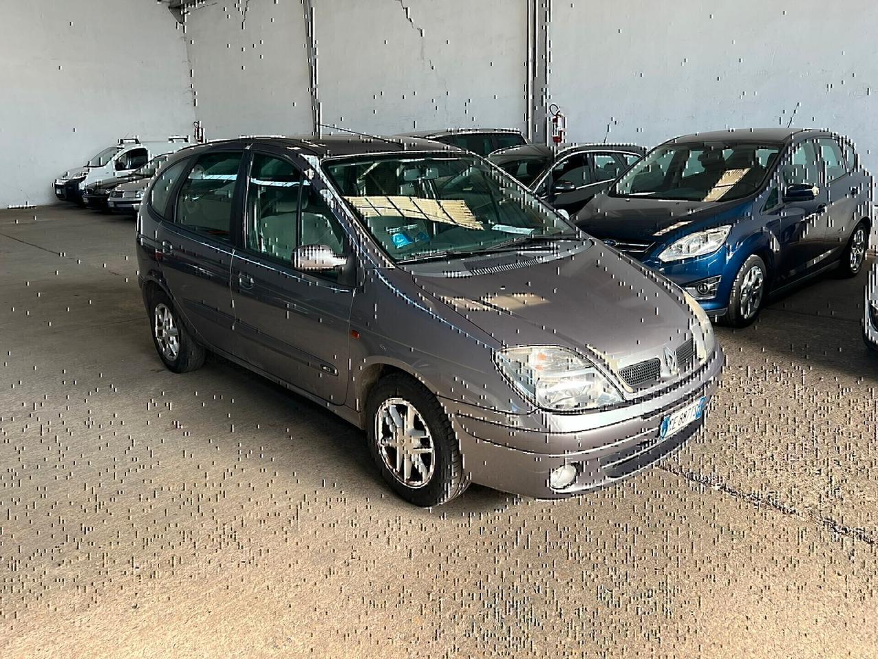 Renault Scenic 2 serie-1,9 -2003