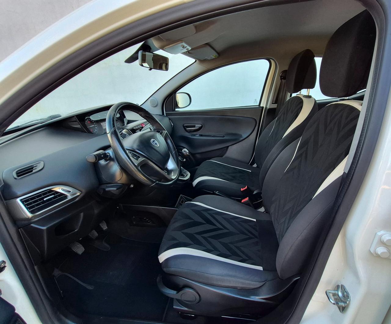 Lancia Ypsilon 0.9 TwinAir 85 CV Metano Ecochic Gold