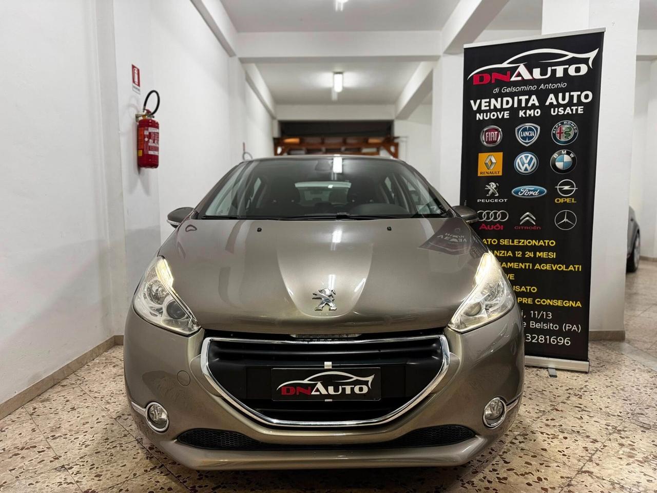Peugeot 208 1.4 HDi 68 CV 5 porte Allure