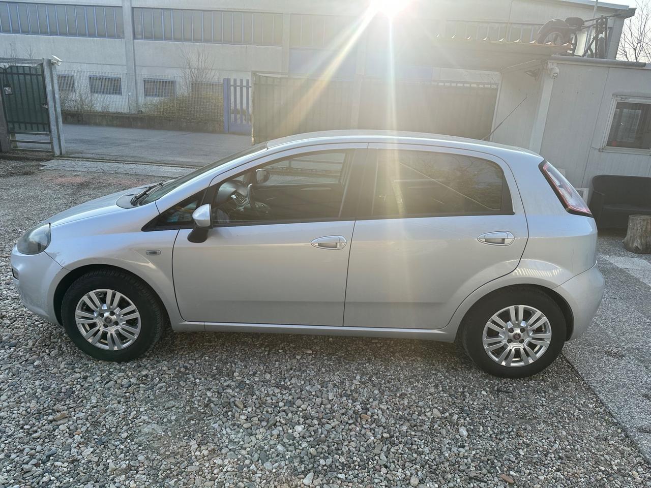 Fiat Punto 1.3 MJT II 75 CV 5 porte Street