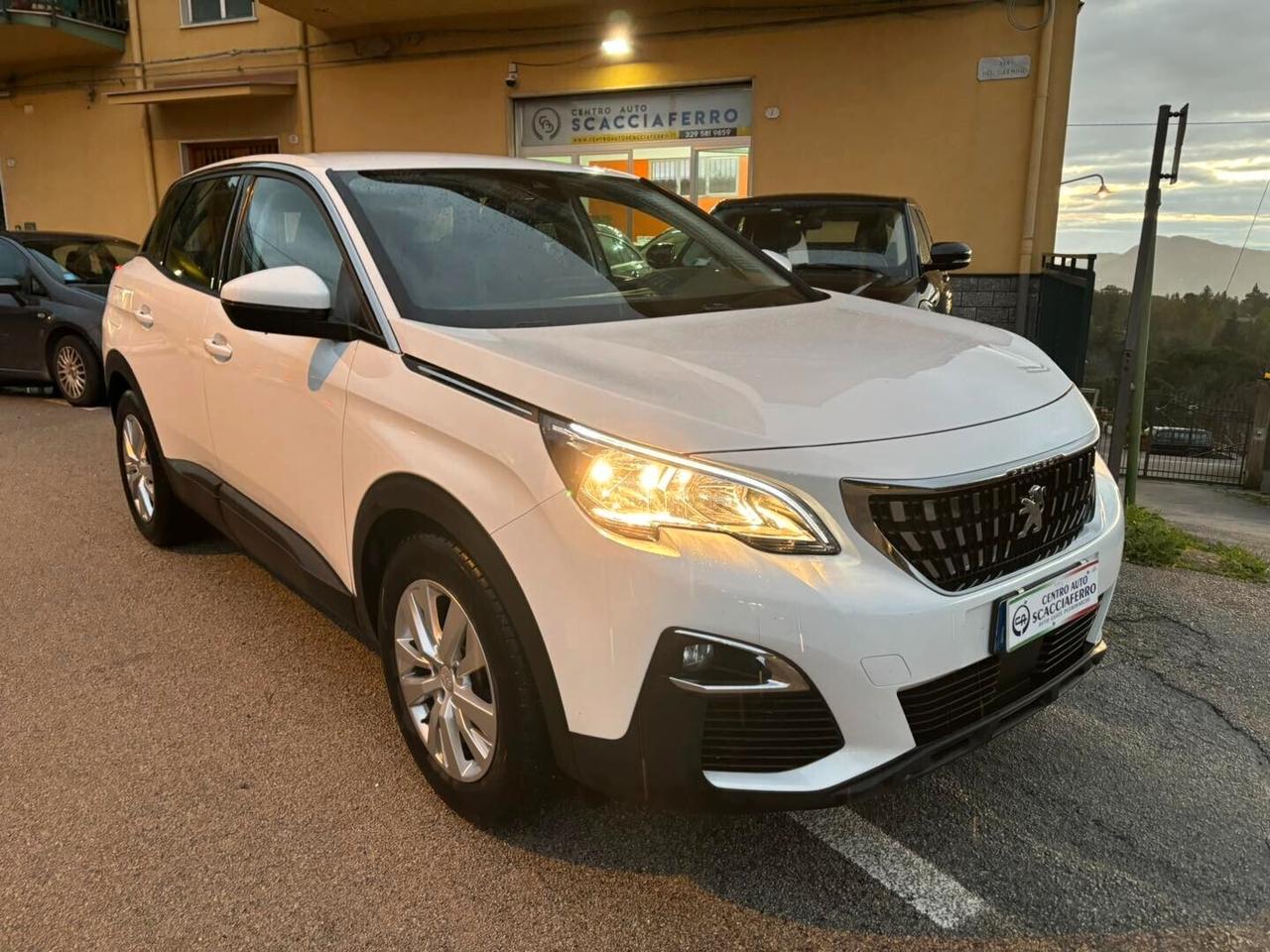 Peugeot 3008 BlueHDi 130 S&S Business