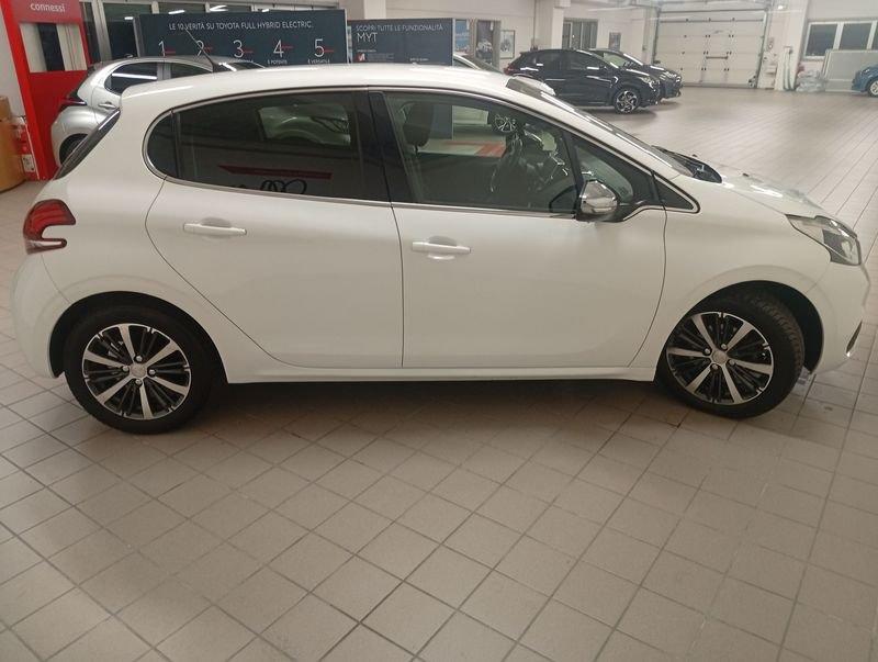 Peugeot 208 PureTech 82 5 porte Allure