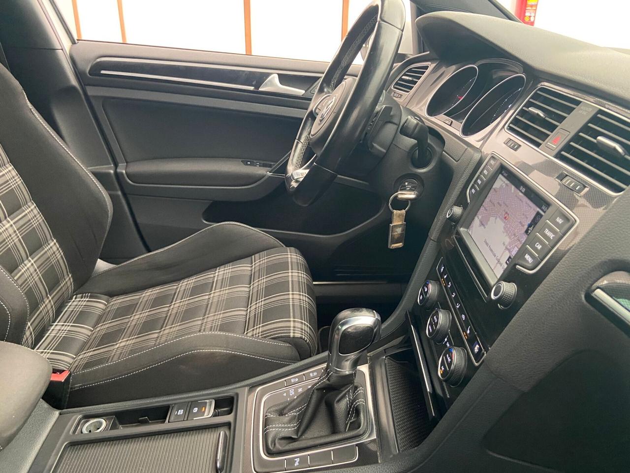 Volkswagen Golf 7 GTD 2.0 TDI 184CV