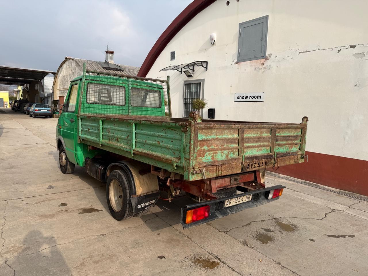 Iveco Daily 35c8 ribaltabile trilaterale