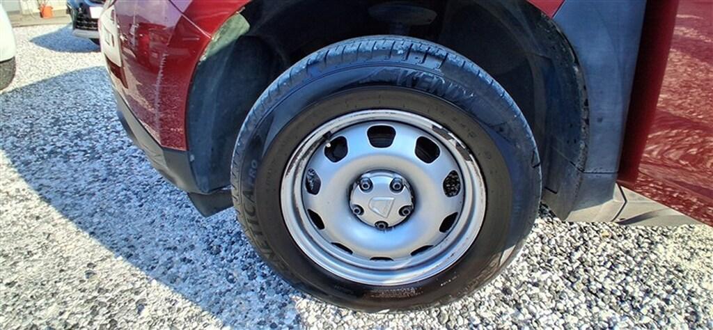 Dacia Duster 1.0 TCe GPL Essential 4x2
