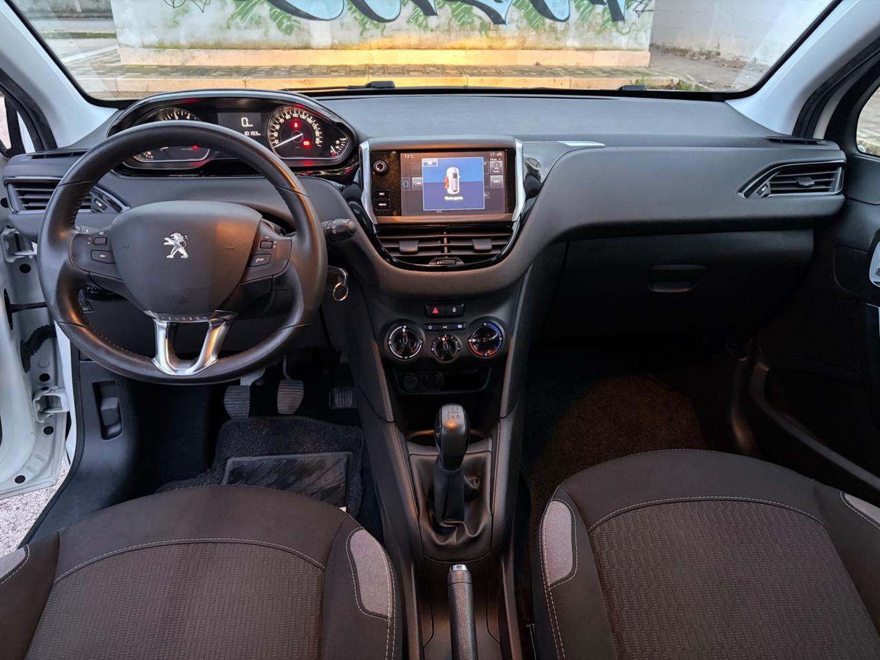 Peugeot 208 benzina 5 porte