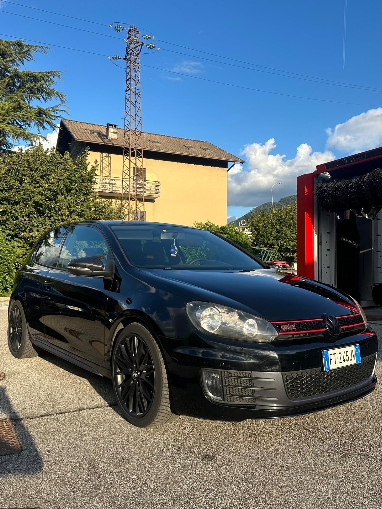 Volkswagen Golf GTI
