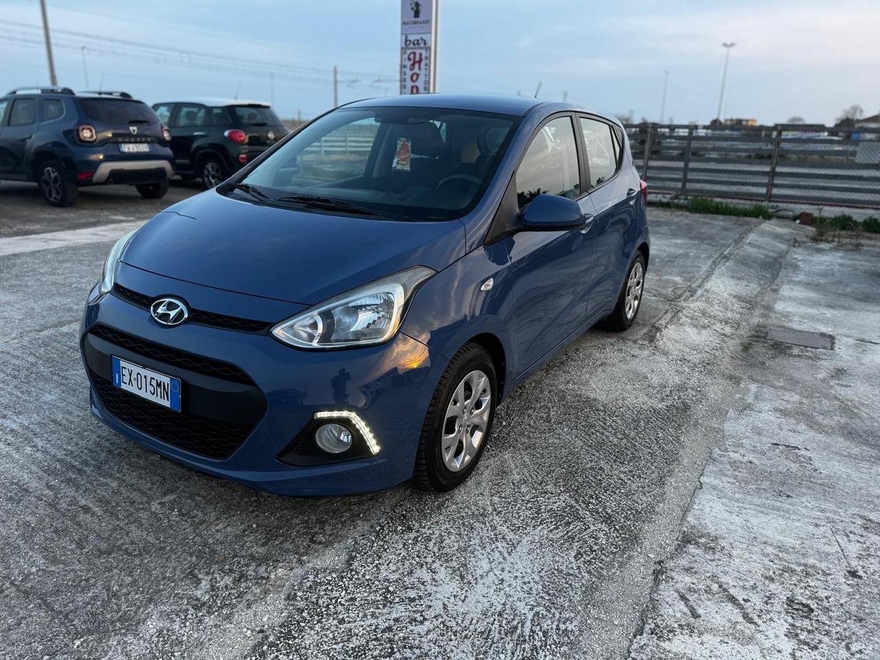 Hyundai i10 MPI Sound Edition Cambio Automatico