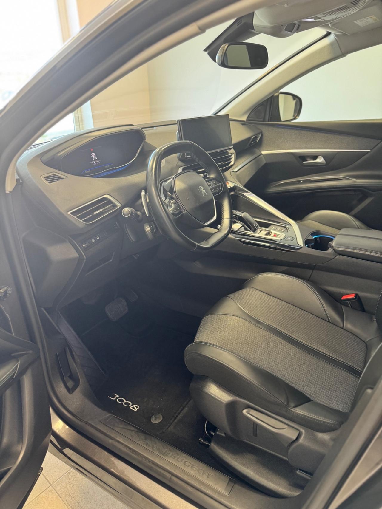 Peugeot 3008 BlueHDi 130 S&S EAT8 Allure