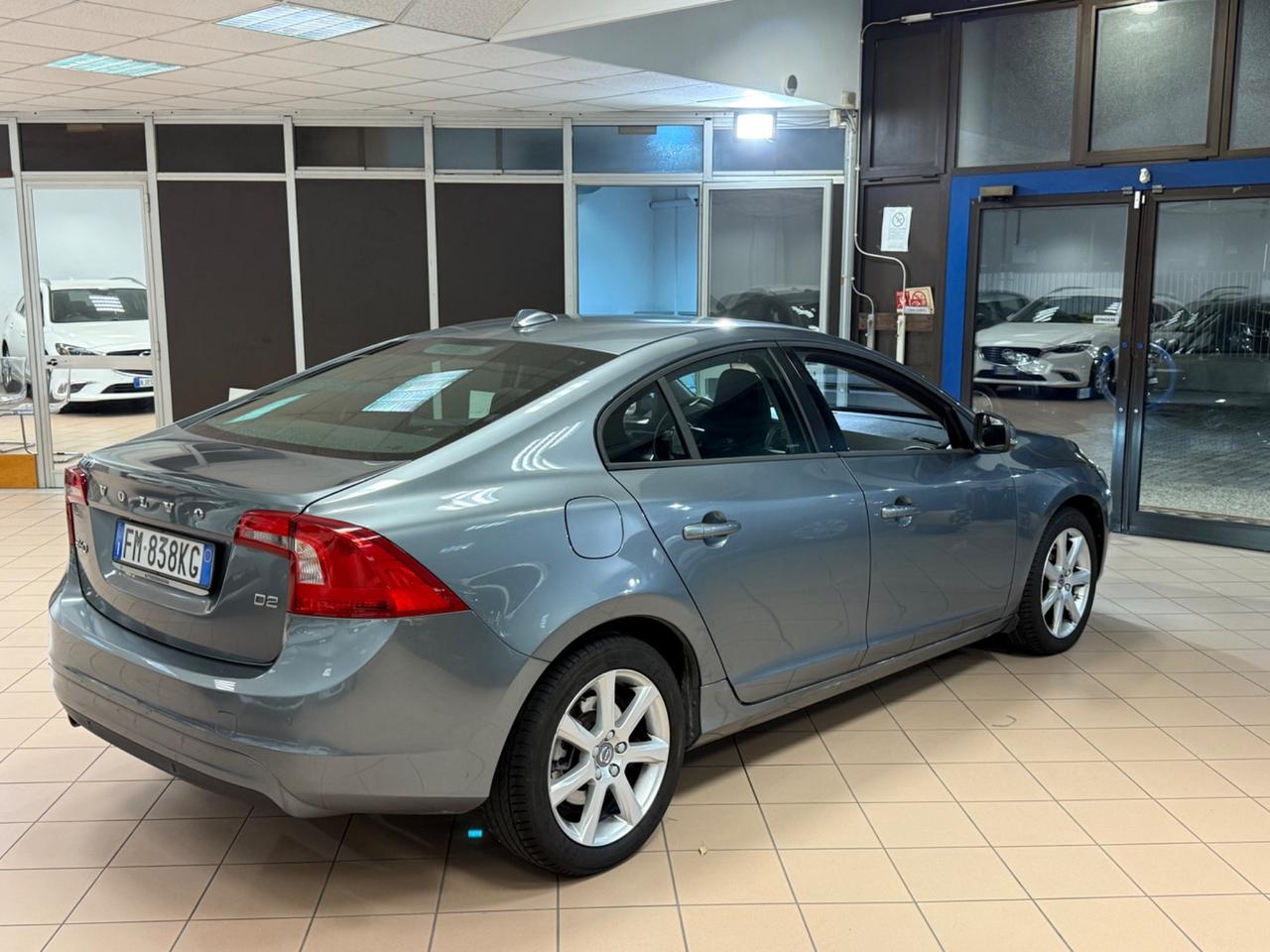 Volvo S60 D2 R-design