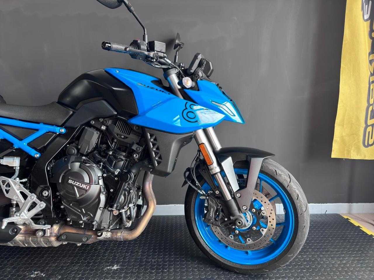 Suzuki GSX-8S