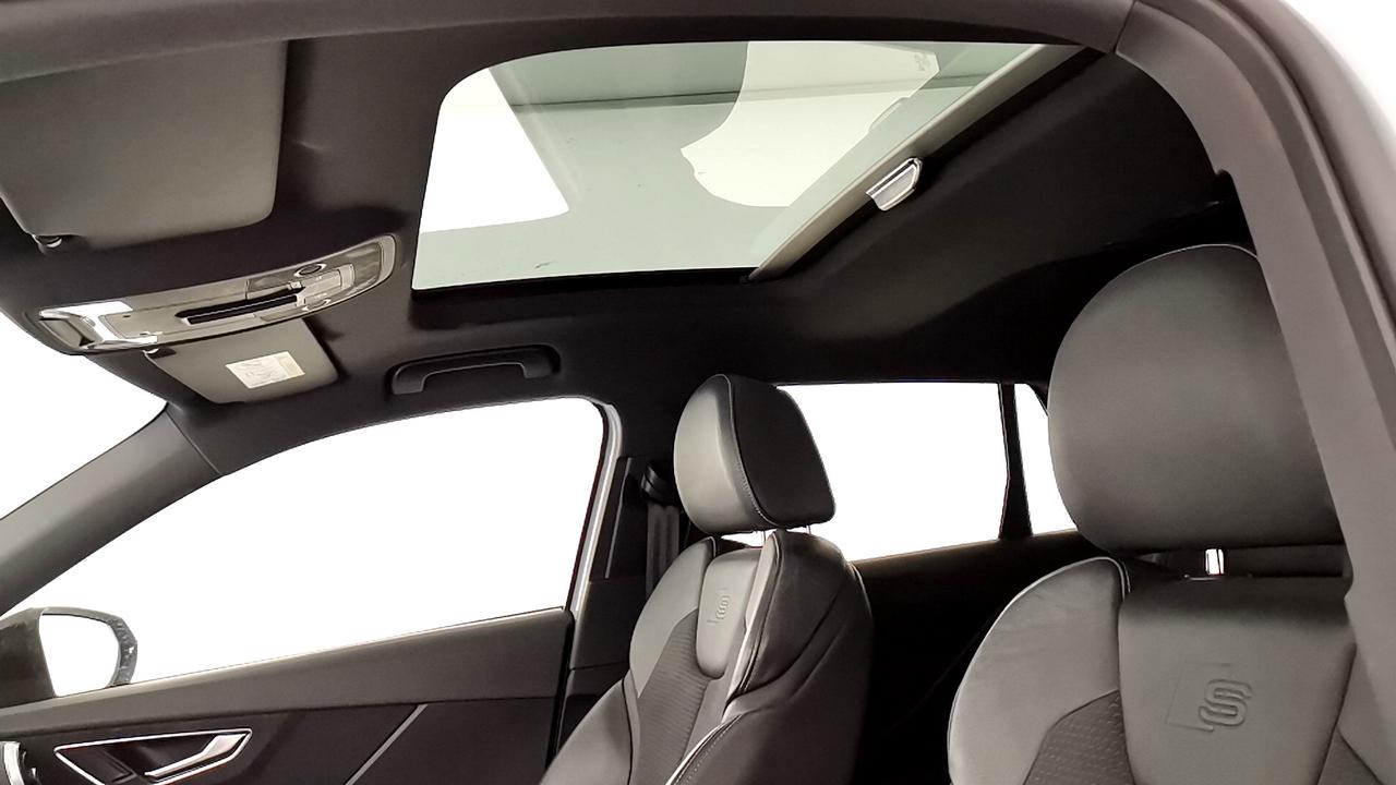 AUDI Q2 I 2021 - SQ2 2.0 tfsi quattro s-tronic