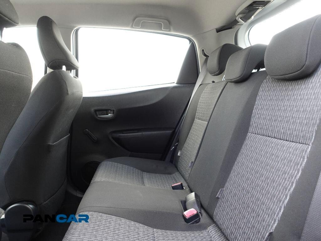 Toyota Yaris 1.3 5 porte Lounge Multidrive