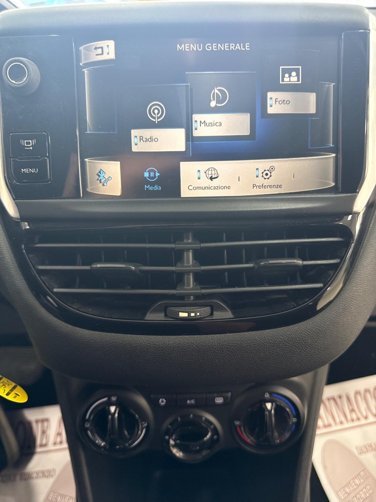 Peugeot 208 1.4 hdi automatica full optional