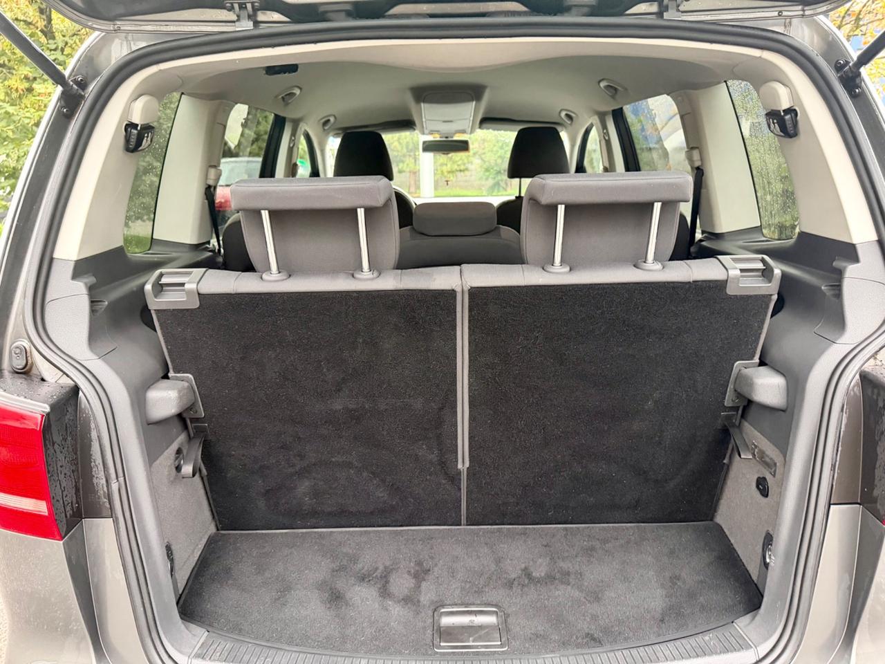 Volkswagen Touran 1.6 TDI DSG Comfortline