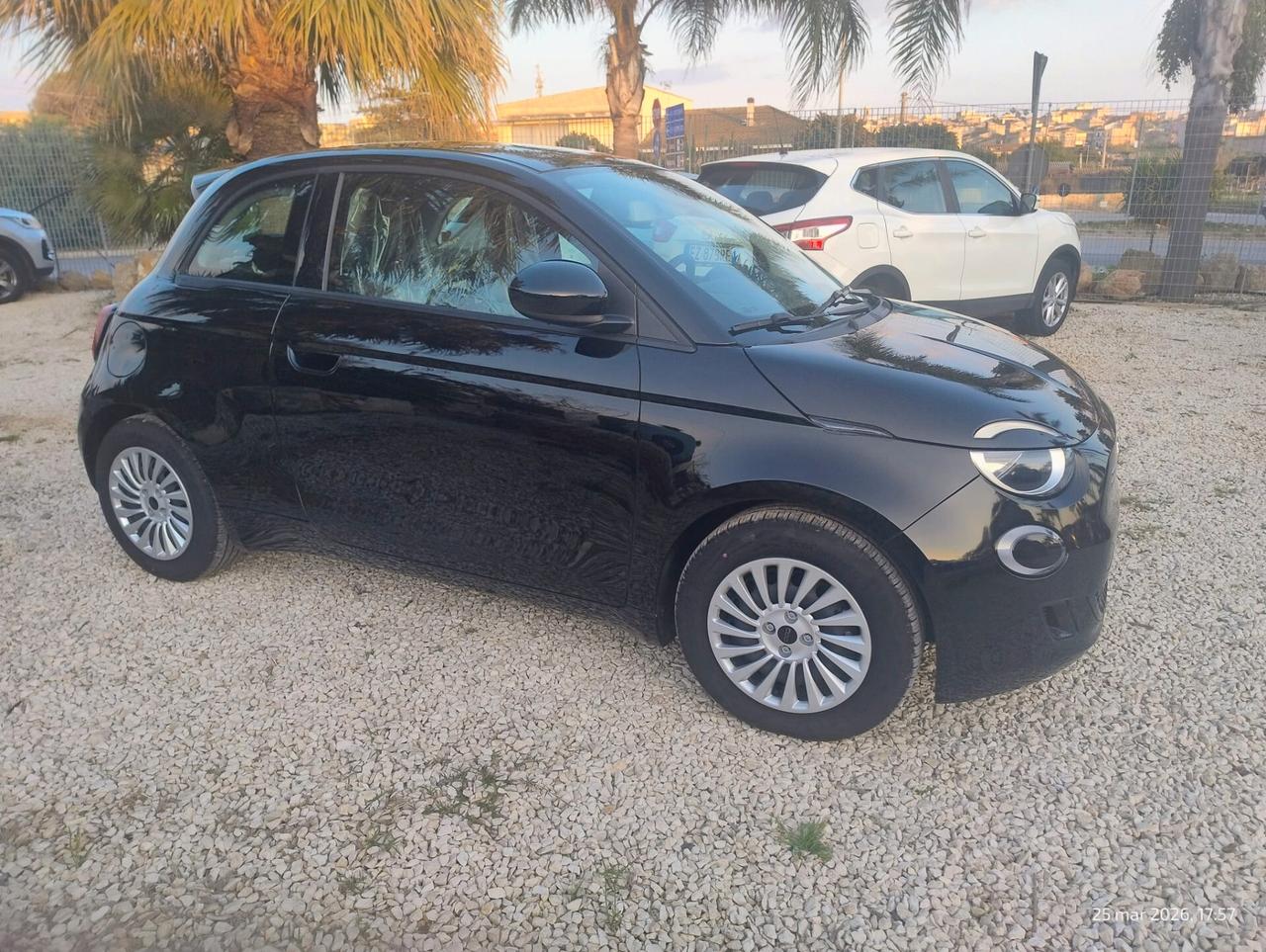 Fiat 500 500e Berlina 42 kWh Entry+Pack Tech