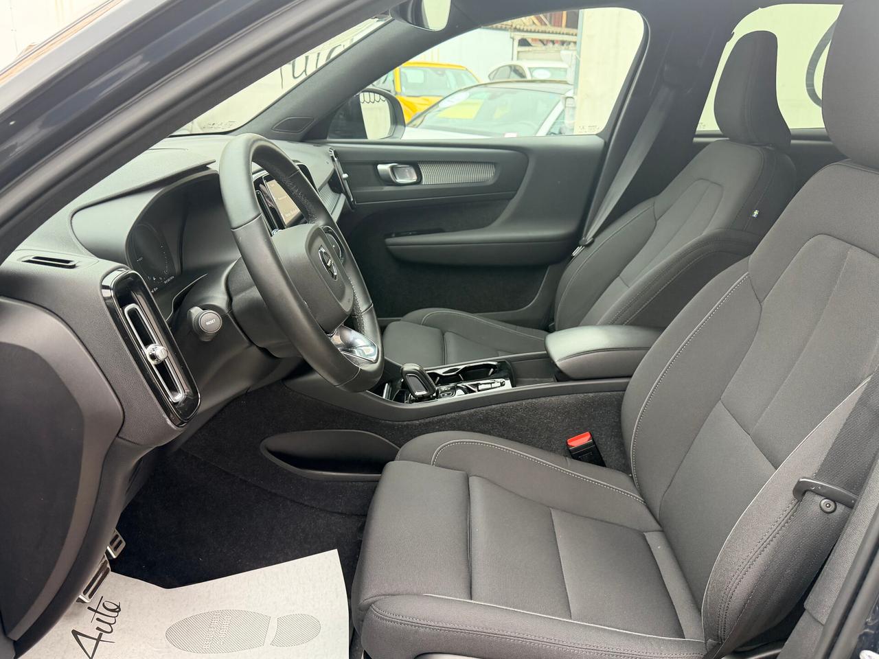 Volvo XC40 T4 Recharge Plug-in Hybrid R-design