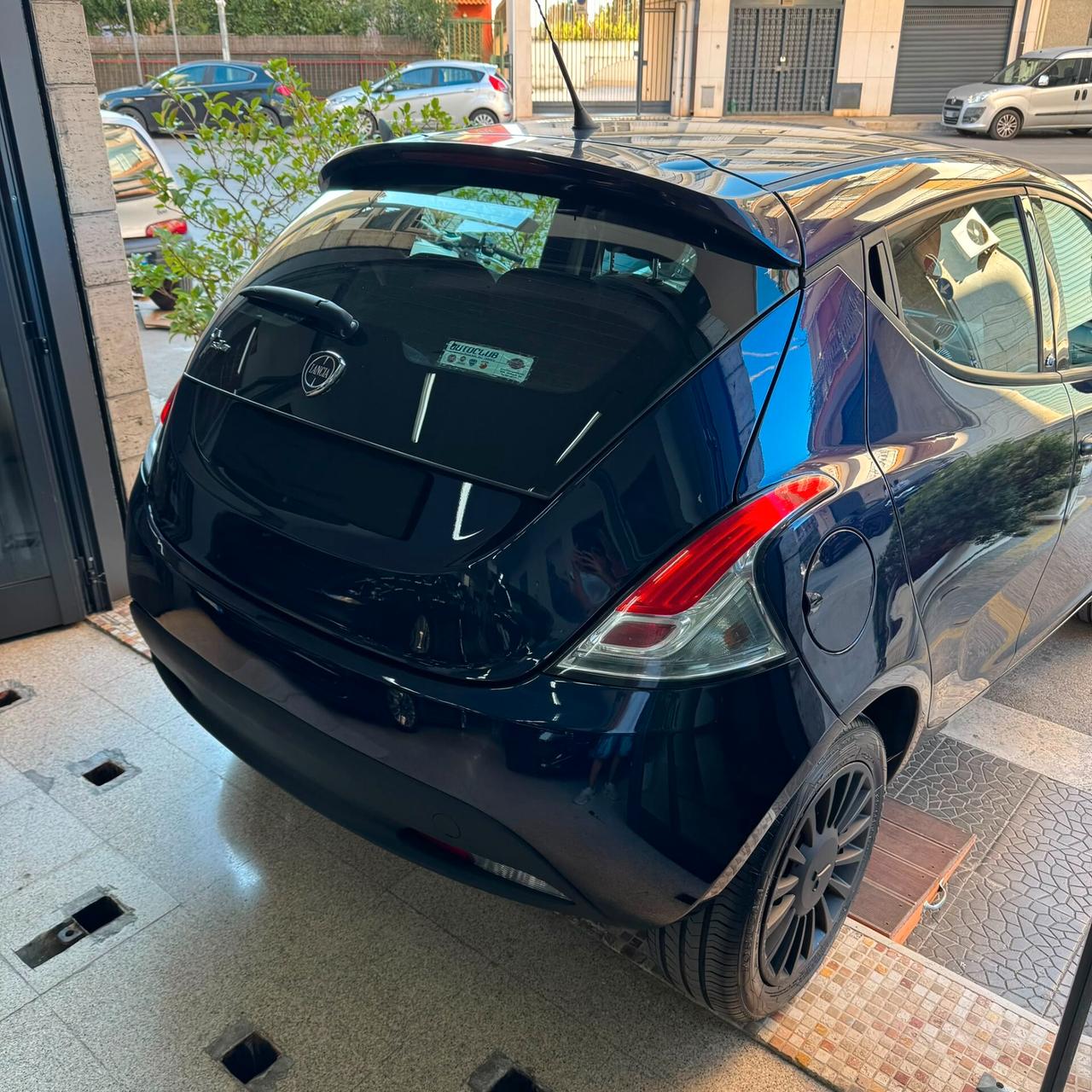 Lancia Ypsilon 1.2 benzina 69cv Elefantino Blu