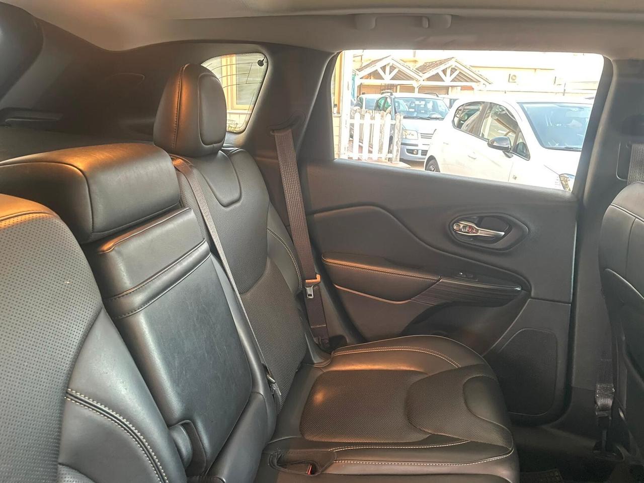 Jeep Cherokee 2.2 Mjt II 4WD Active Drive I Night Eagle